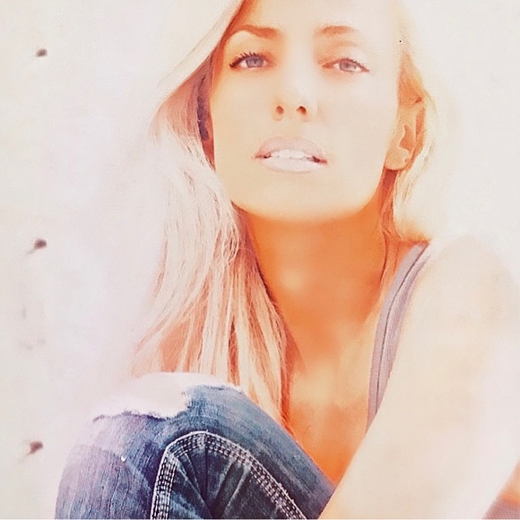 Please follow me on Instagram XOXO April Rose - Picture 3 of 3